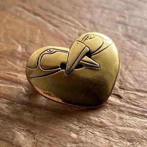 💛 Vintage Gold Tone Laurel Burch Brooch